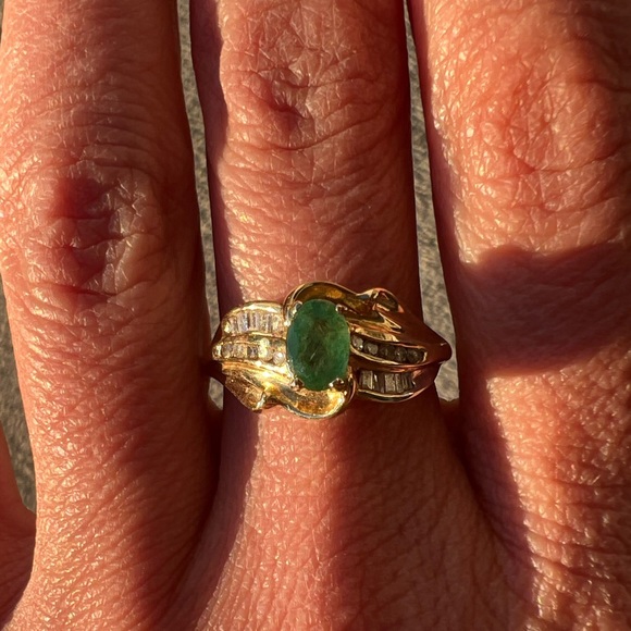 10k yellow gold natural genuine green emerald & diamond ring size 7 3.5 grams - Picture 2 of 16